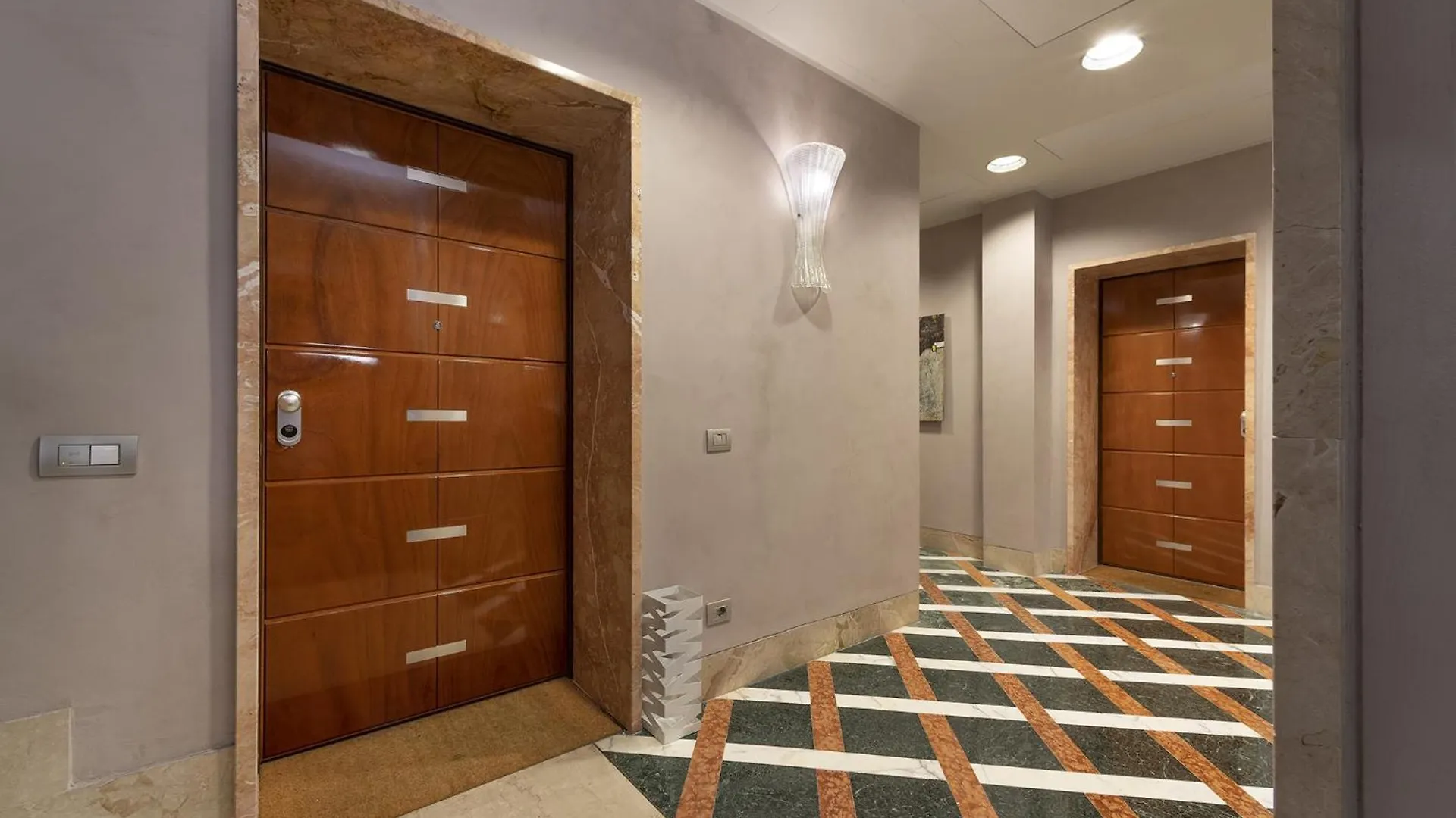 Fifty Eight Milan Duomo Two Bedrooms Italy