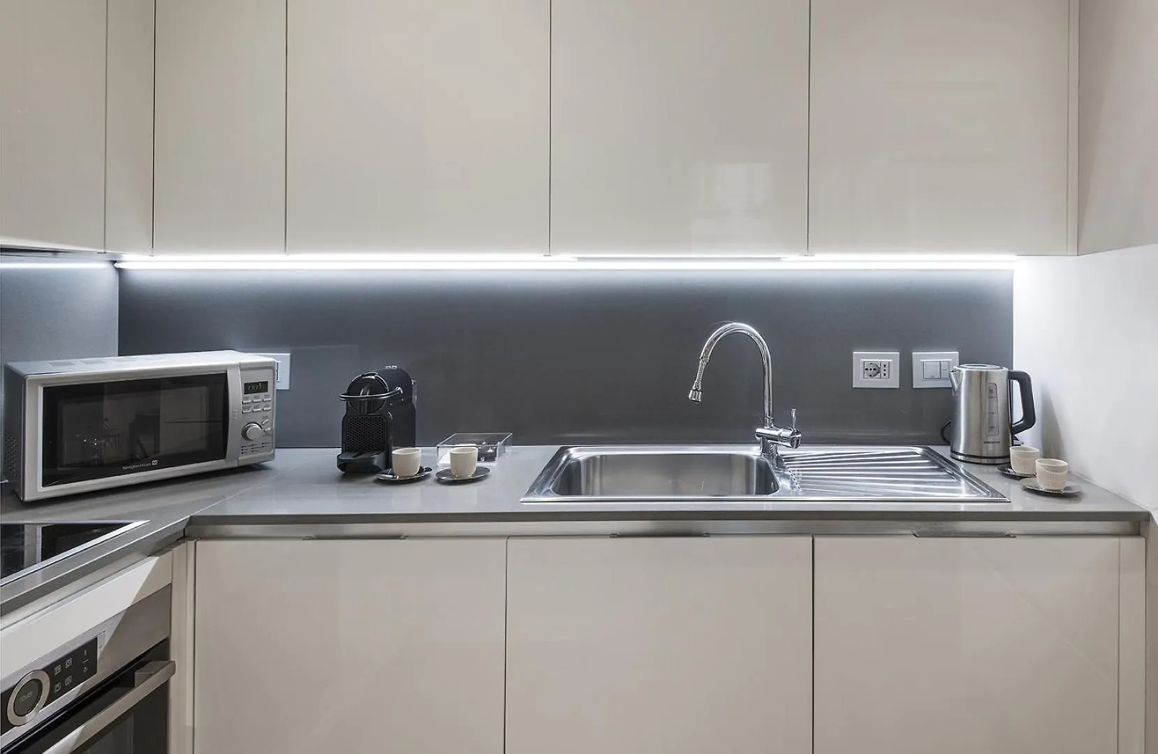 Fifty Eight Milan Duomo Two Bedrooms Apartment